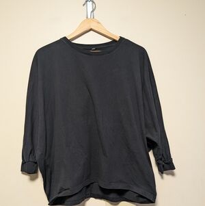 Uniqlo M Black Dolman Sleeve Top High Low Minimalist